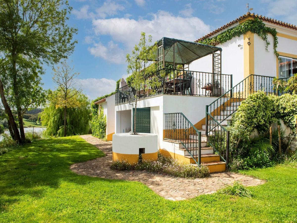 House With Authentic Tiling And Antique Furniture Villa Монтемор-о-Ново Екстериор снимка